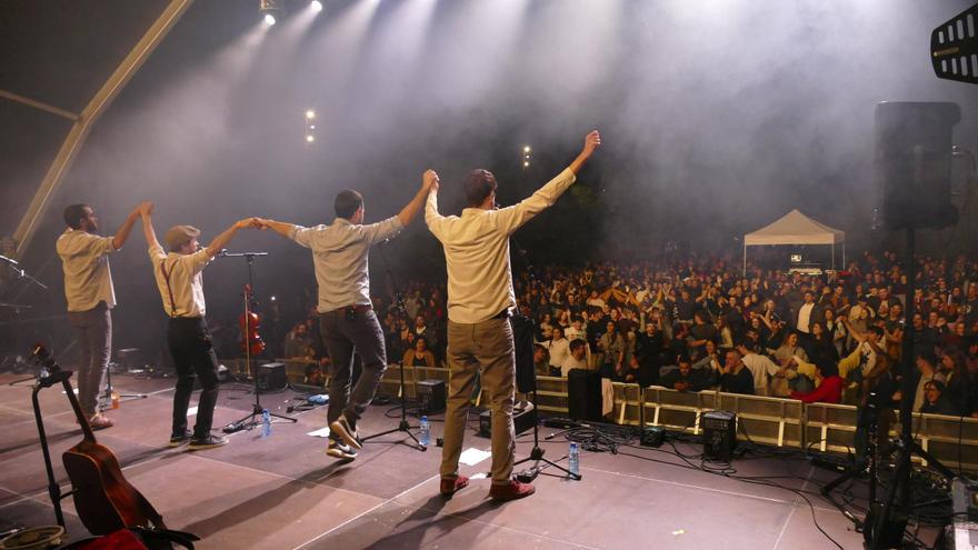 El Pony Pisador i Banda Neón assalten l&#039;escenari del Rampell