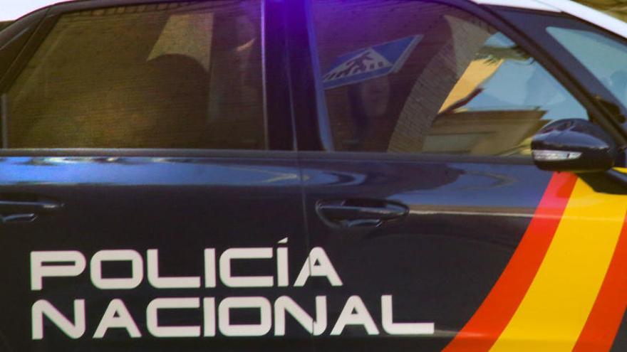 Dos detenidos en Dénia tras hacer un butrón en un garaje para acceder a un local