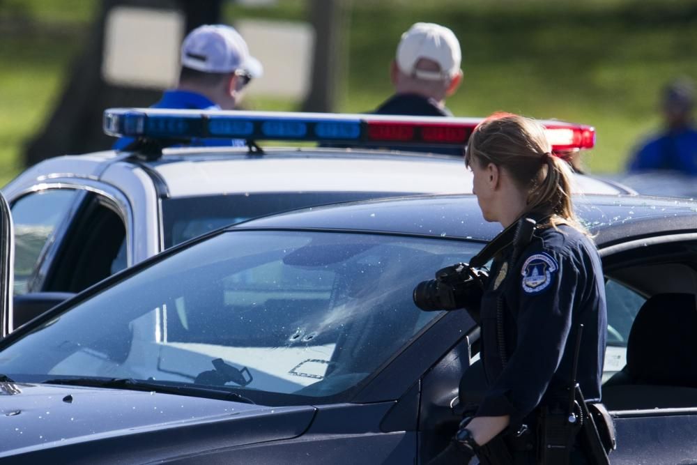 POLICÍA DISPARA A CONDUCTOR QUE INTENTÓ ...