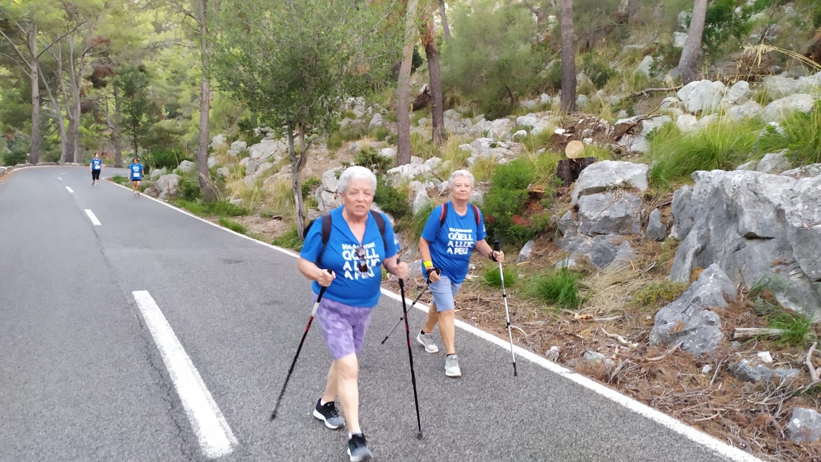 FOTOS | Casi 7.000 participantes en la tradicional caminata Des Güell a Lluc a Peu