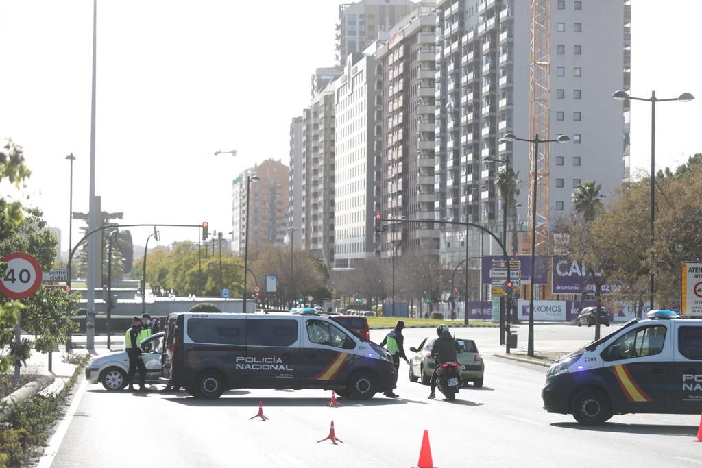 Controles en las entradas a València