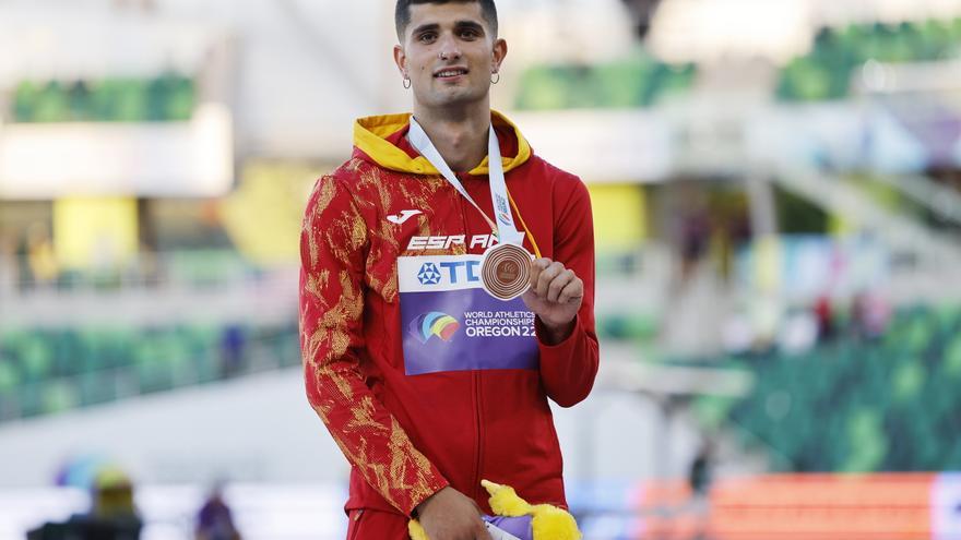 Asier Martínez se cuelga el bronce en los 110 m. vallas