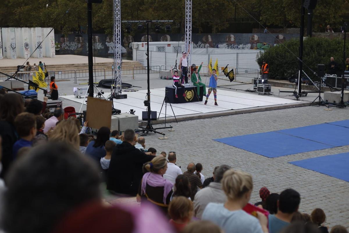 Los artistas no pararon de sorprender con grandes ejercicios en el escenario.