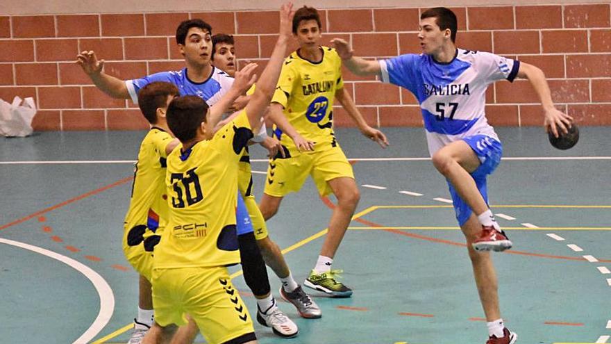 Gael Blanco en una imagen con la selección gallega. | // CEDIDA