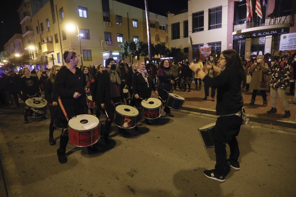 Manifestación en las calles del Port de Sagunt, el 25N contra la violencia machista.