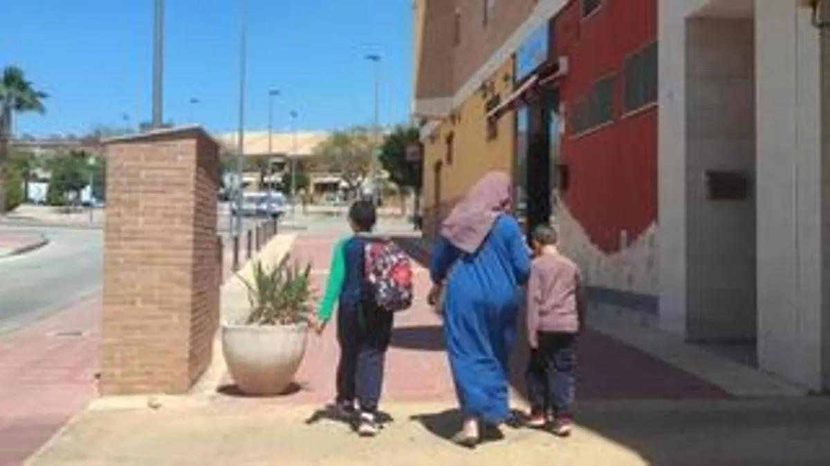 Ocho municipios de la Región tienen casi la mitad de nacimientos de madres extranjeras que de españolas