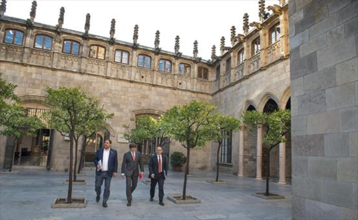 Junqueras, Puigdemont y Turull,ayer, en el Palau de la Generalitat