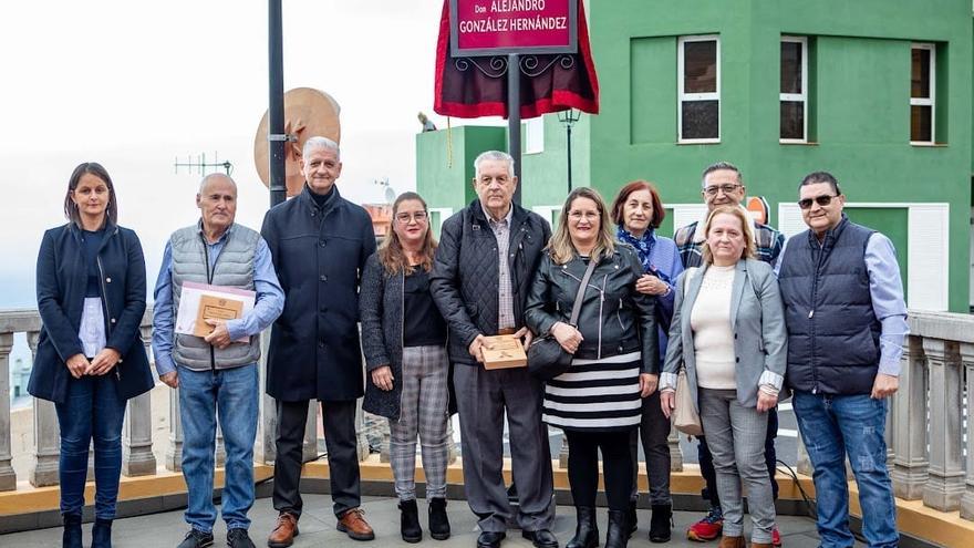 La plaza del pueblo, para Alejandro