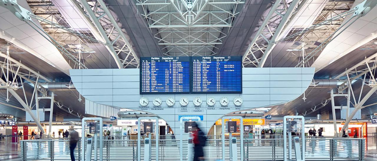 El aeropuerto de Oporto mueve más de 12 millones de viajeros   // Vinci