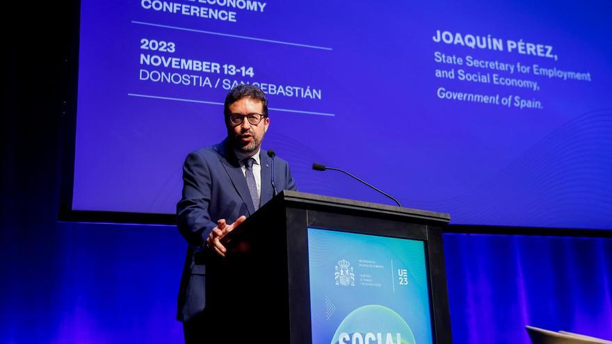 El secretario de Estado de Empleo, Joaquín Pérez Rey, durante la inauguración de la Conferencia Europea de la Economía Social celebrada hoy lunes en San Sebastián. EFE/Javi Colmenero.
