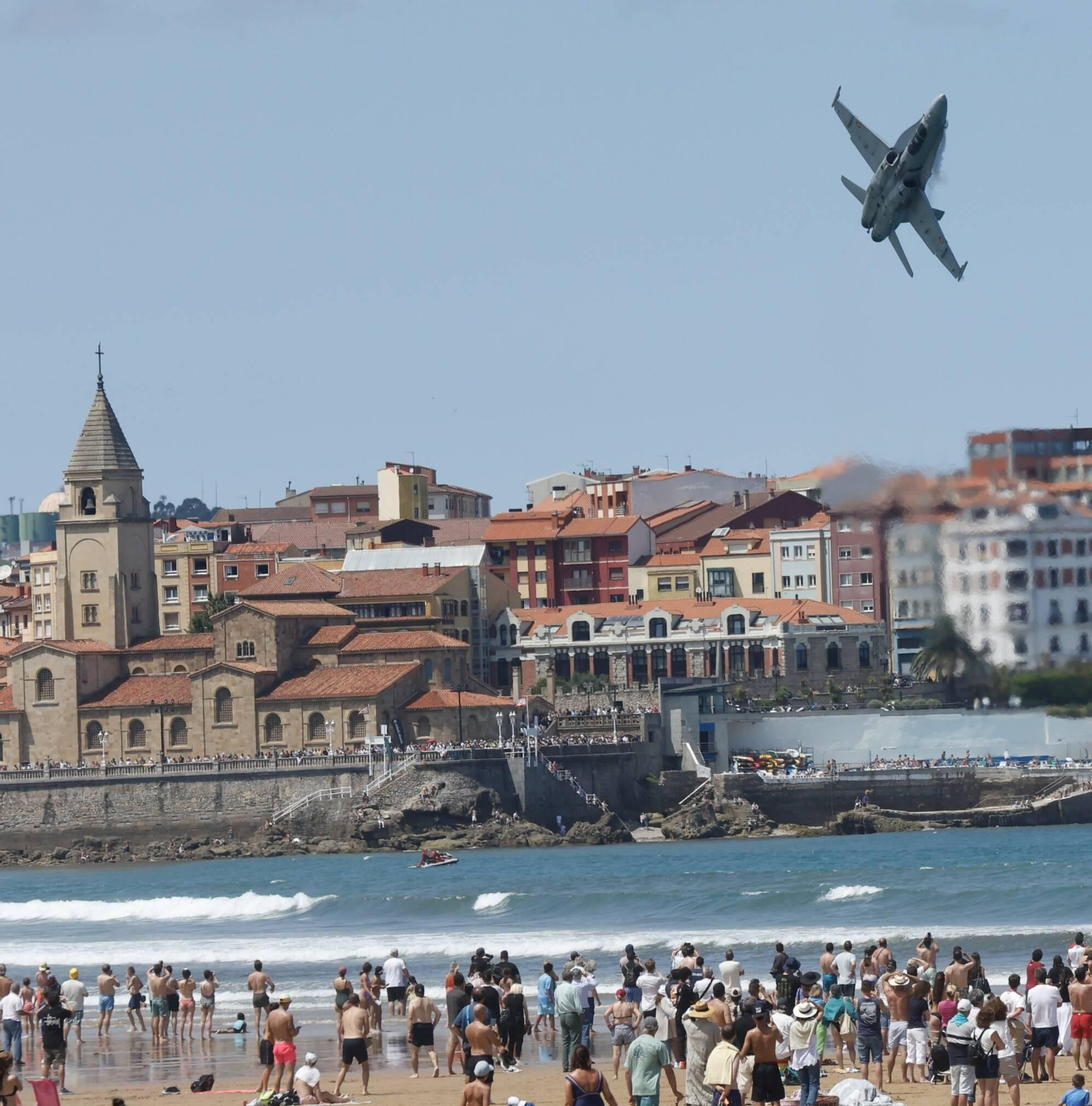 El espectacular y multitudinario Festival Aéreo de Gijón, en imágenes