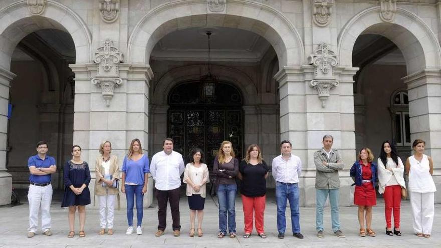 Silencio por las dos niñas asesinadas en Moraña