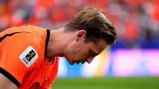 ¡De Jong podría sufrir una lesión de rodilla!