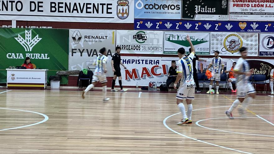 El Atlético Benavente vuelve de vacío de Mieres