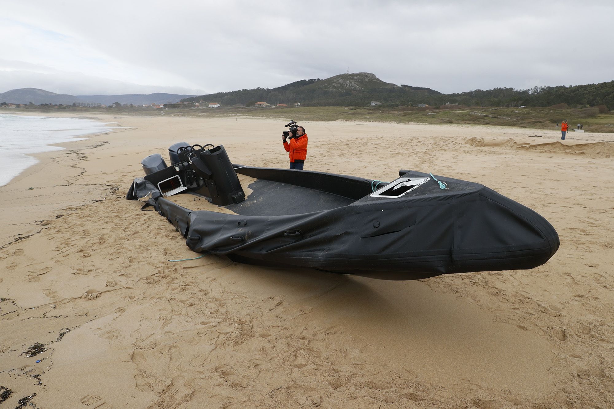 Planeadoras abandonadas en playas del Barbanza