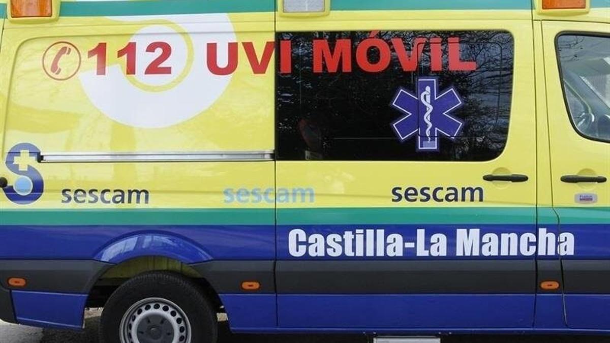 Imagen de archivo de una ambulancia de Castilla-La Mancha.