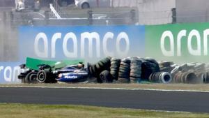 El accidente de Albon y Ricciardo, en el circuito de Suzuka