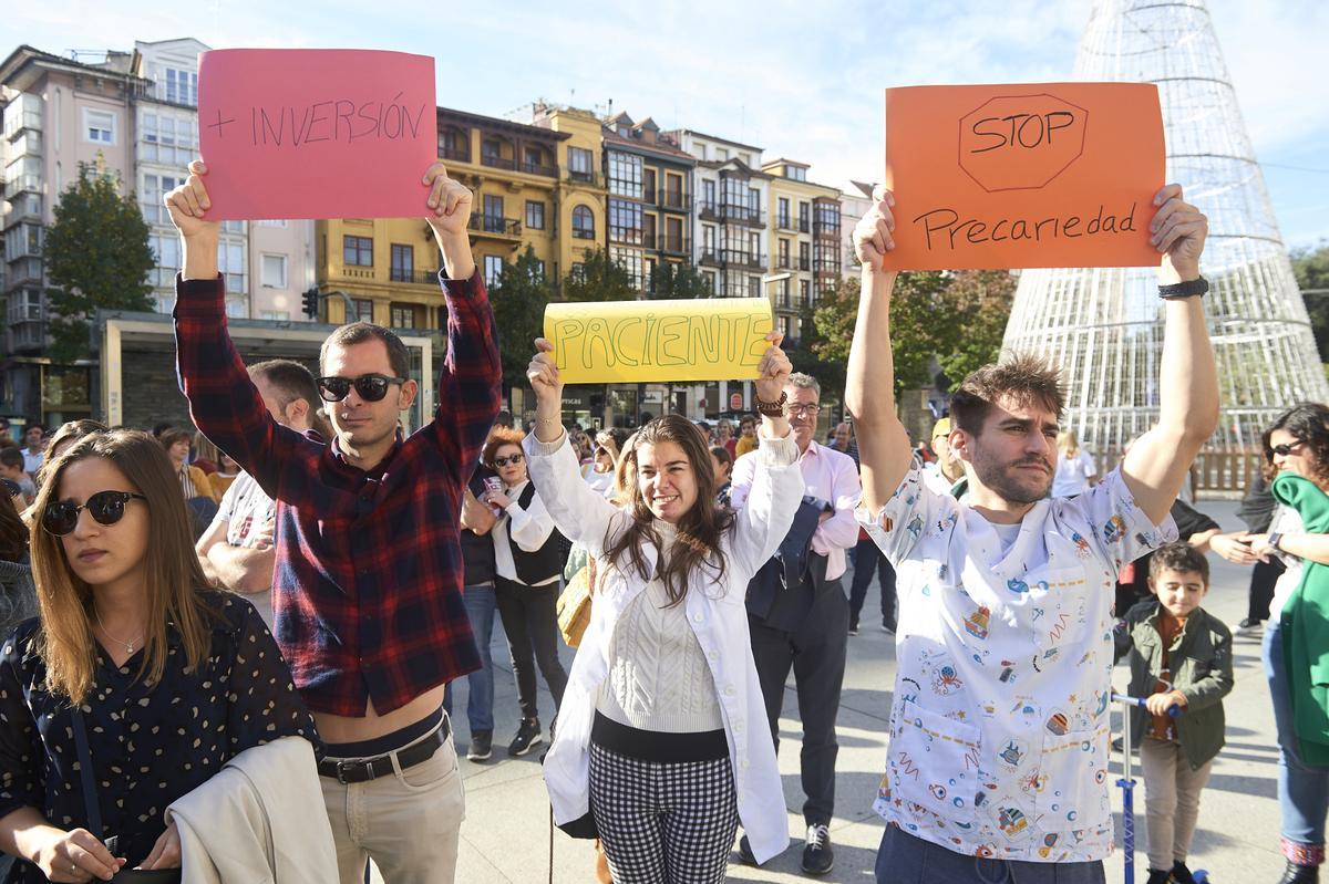Protesta de médicos en Santander.