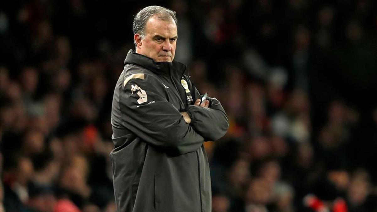 Marcelo Bielsa confirmó su presencia por toda la temporada con el Leeds United