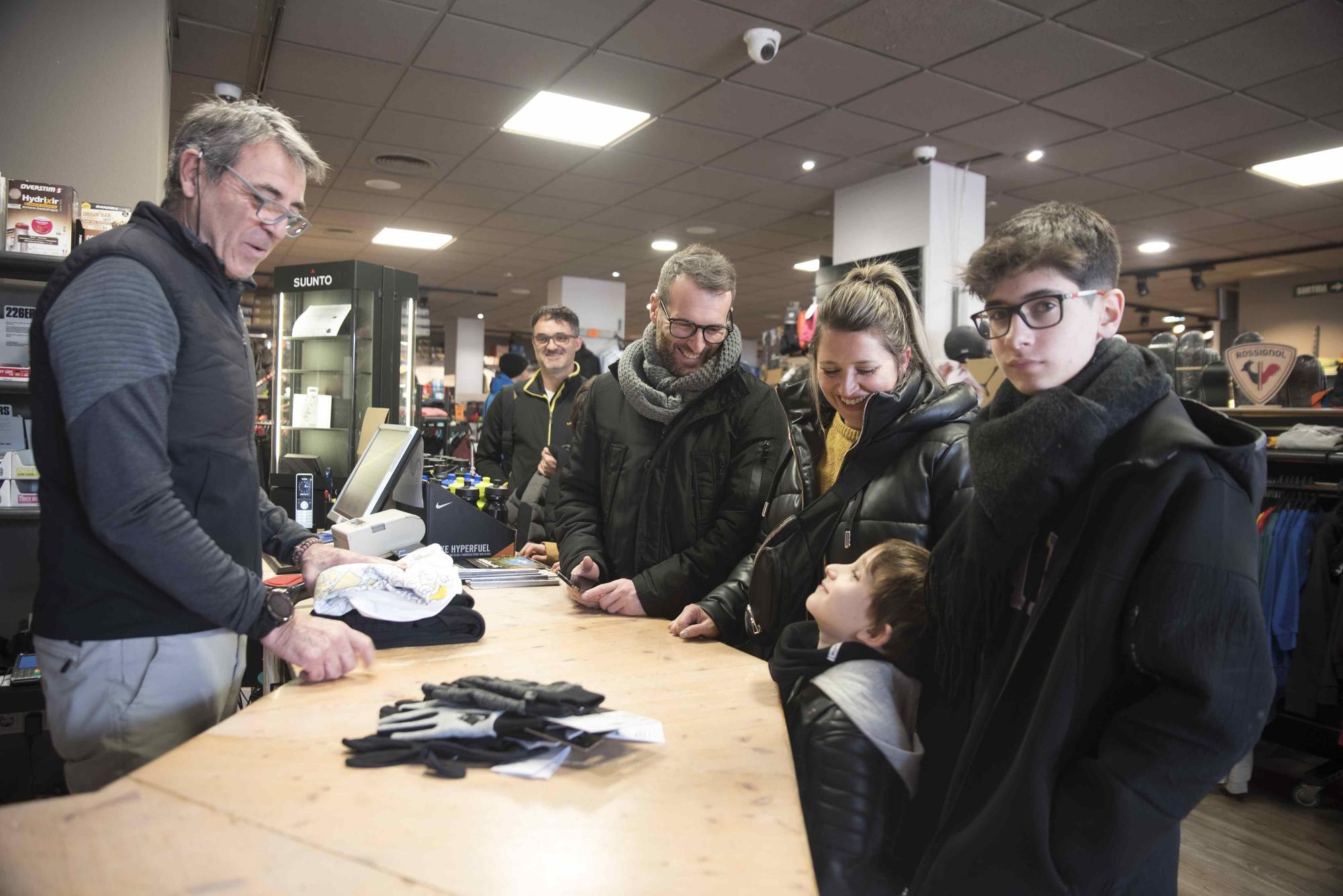 El canvi de regal i les rebaixes omplen el comerç