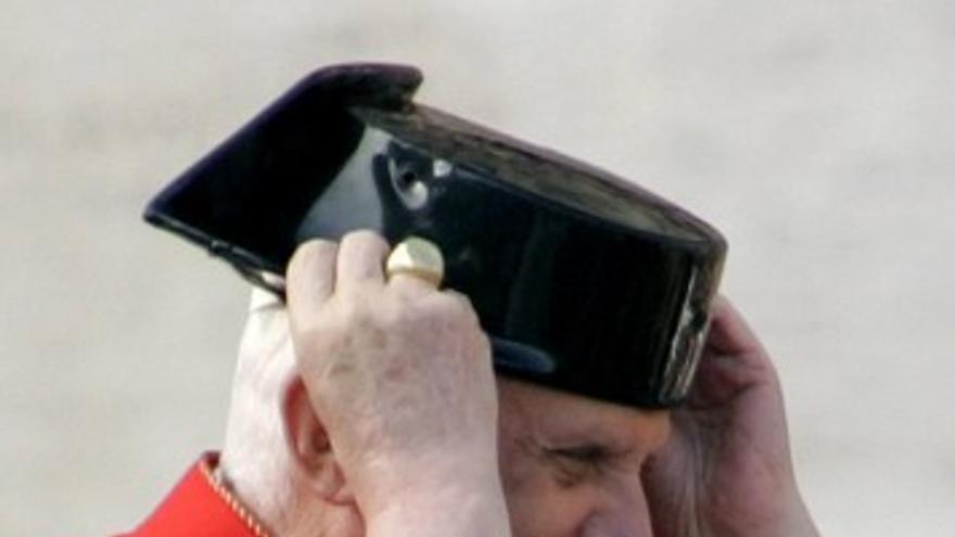 Los sombreros de Benedicto XVI