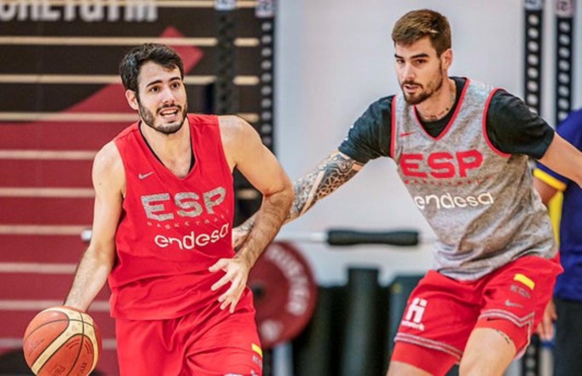 Abrines, en un entrenamiento, junto a Juancho Hernangómez