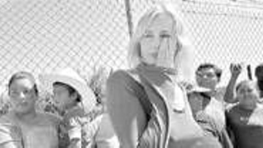 Daryl Hannah: LA ACTRIZ, DETENIDA EN UNA PROTESTA