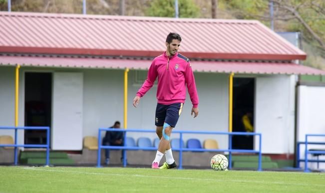 Entrenamiento UD LAS PALMAS en Barranco Seco ...