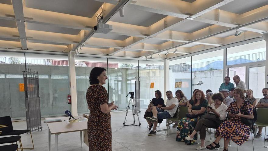 El ciclo cinematográfico al aire libre de Bueño, en marcha: María Rubín elogia la iniciativa "para acercar el cine a los ciudadanos"