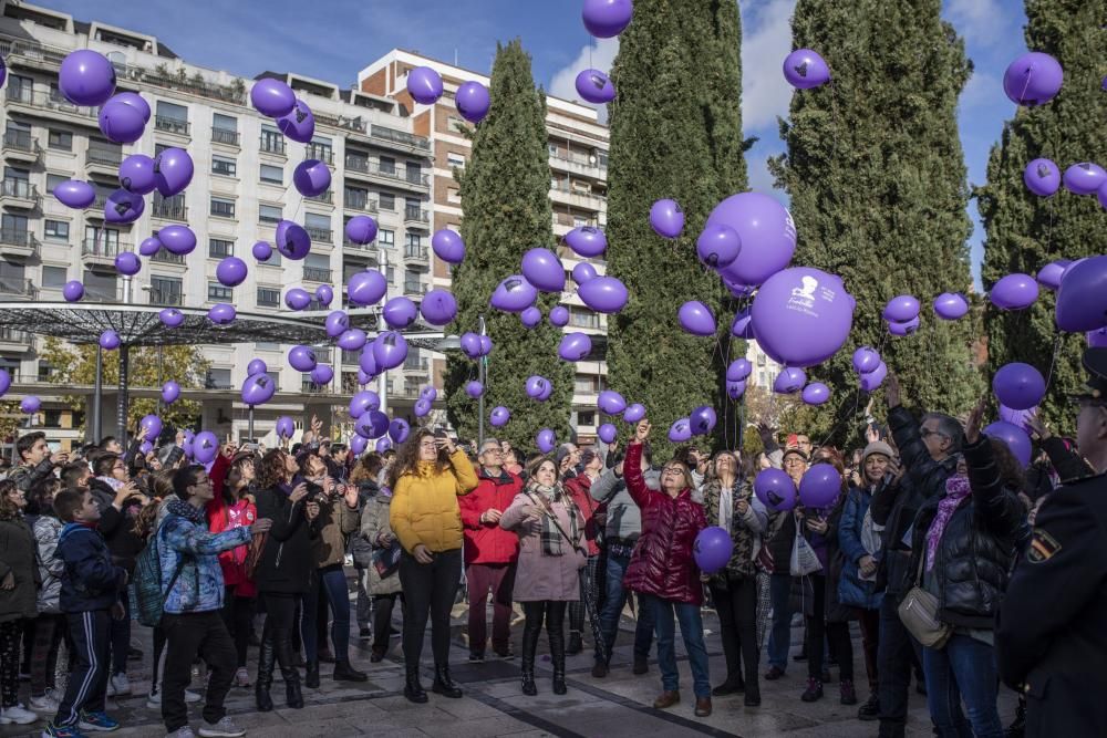 Las imágenes de la jornada: Zamora dice 'No' a la violencia de género