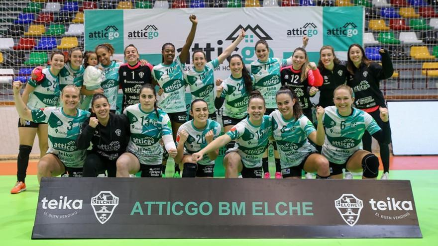 Remontada en el último suspiro del Atticgo Elche para atar la cuarta plaza