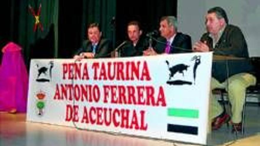Aceuchal dedica una peña a Antonio Ferrera