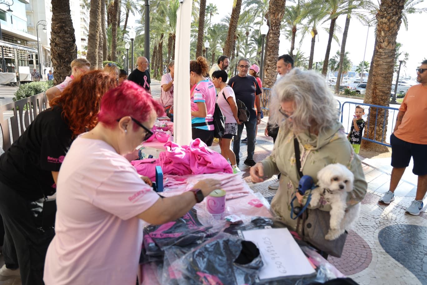 Así ha sido el acto conmemorativo de APAMM en Alicante por Día Internacional contra el Cáncer de Mama