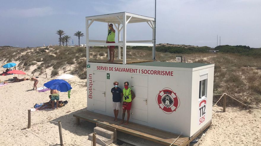 Formentera pone en marcha el servicio de salvamento en sus principales playas