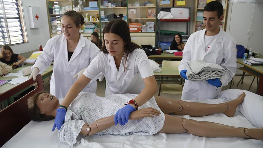 La demanda para estudiar FP de sanidad e informática se dispara en Córdoba