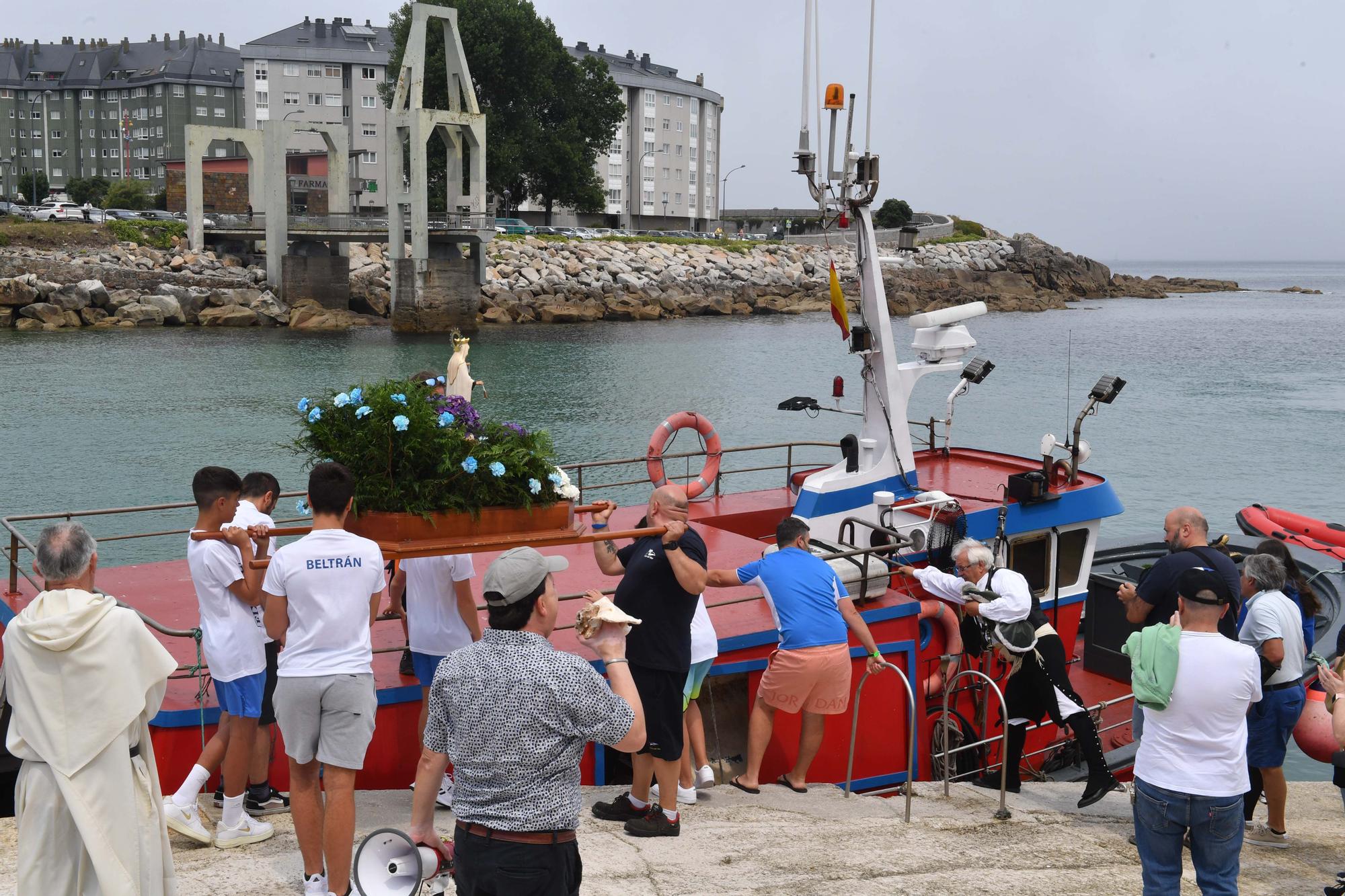 Procesión marítima del Club del Mar de San Amaro