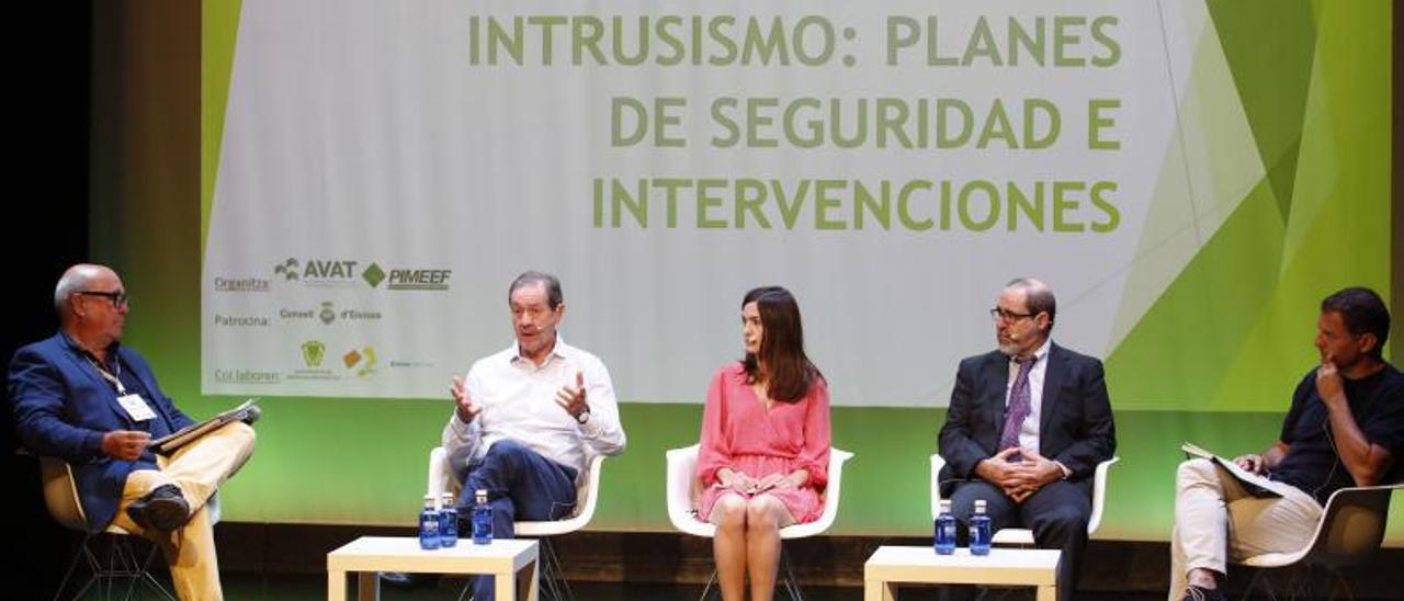 Roberto San Esteban, Miquel Quetglas, Naihara Cardona, Miguel Ángel Sotillos y Enrique Sánchez abieron ayer el congreso.