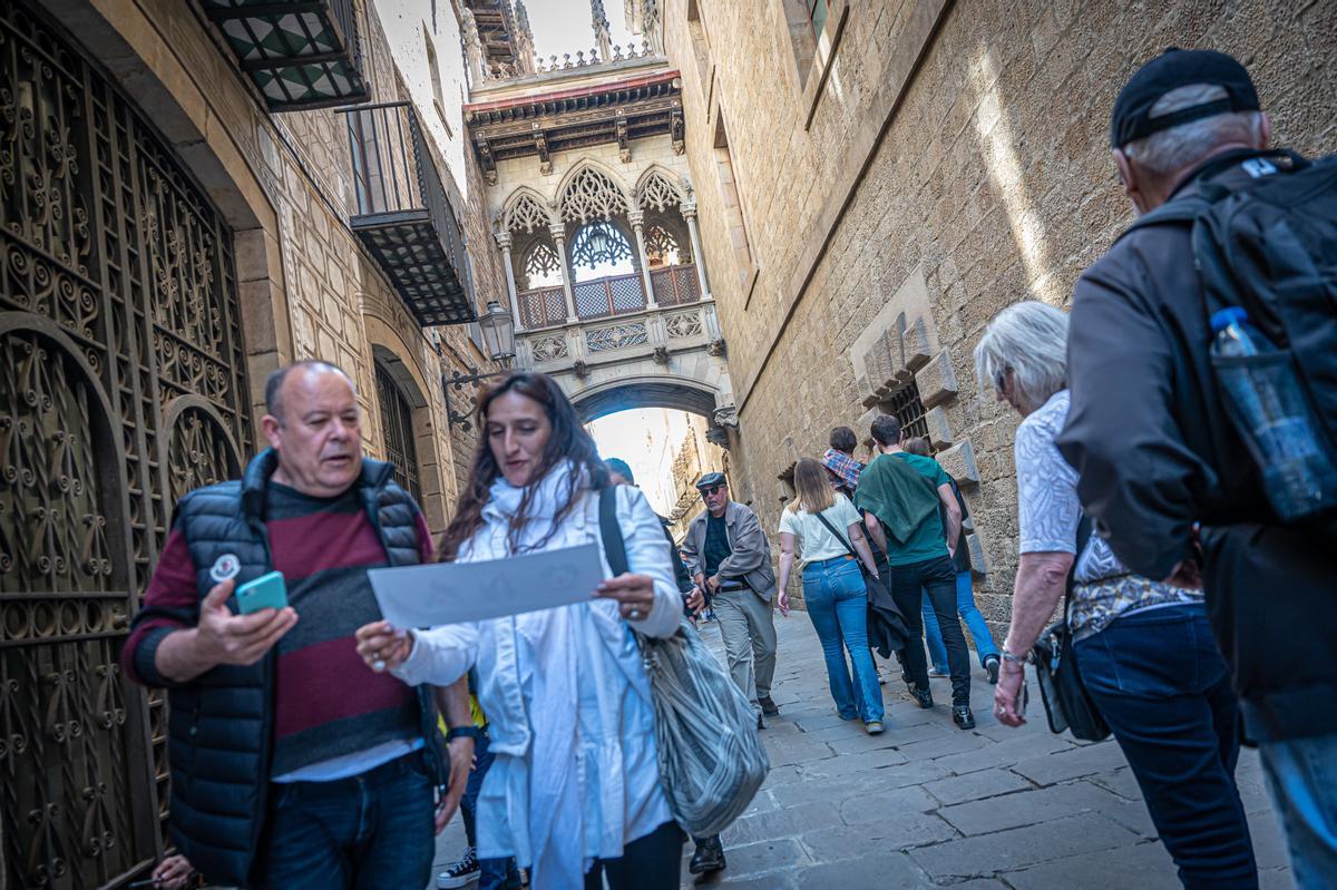 Los turistas inundan Barcelona en Semana Santa