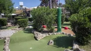 Los últimos hoyos del Dino Golf en s'Arenal de Palma: «Es cerrar una etapa de mi vida»