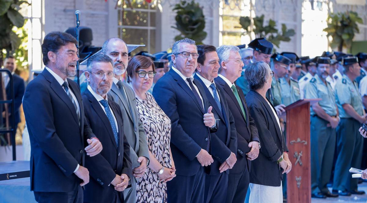 Toma de posesión de Francisco Poyato Sevillano como jefe de Comandancia de la Guardia Civil de Alicante