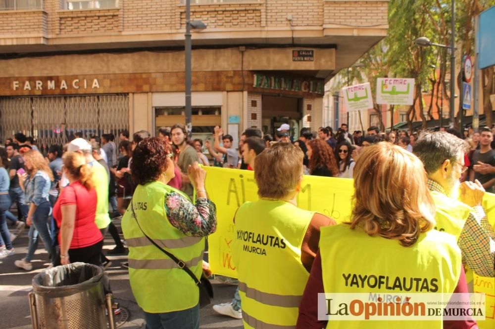 Protestas por Educación por las calles de Murcia