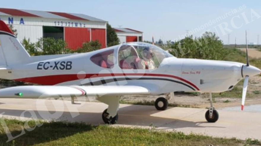 Paul, en su avión, fotografiado antes echar a volar.