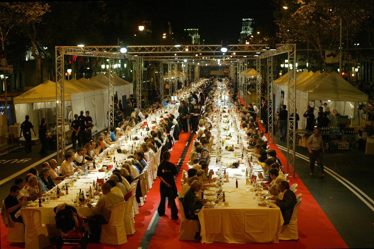 Mercè 2005. CENA DE FESTA MAJOR AL PG. DE GRACIA