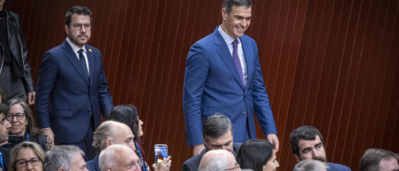 Sánchez y Aragonès, el pasado diciembre en el Supercomputing Center de Barcelona.