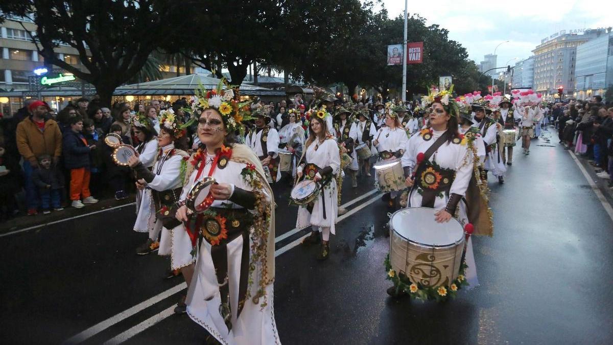 Desfile de comparsas de Carnaval.
