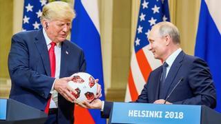 Trump afirma que EEUU se retira de un pacto nuclear con Rusia