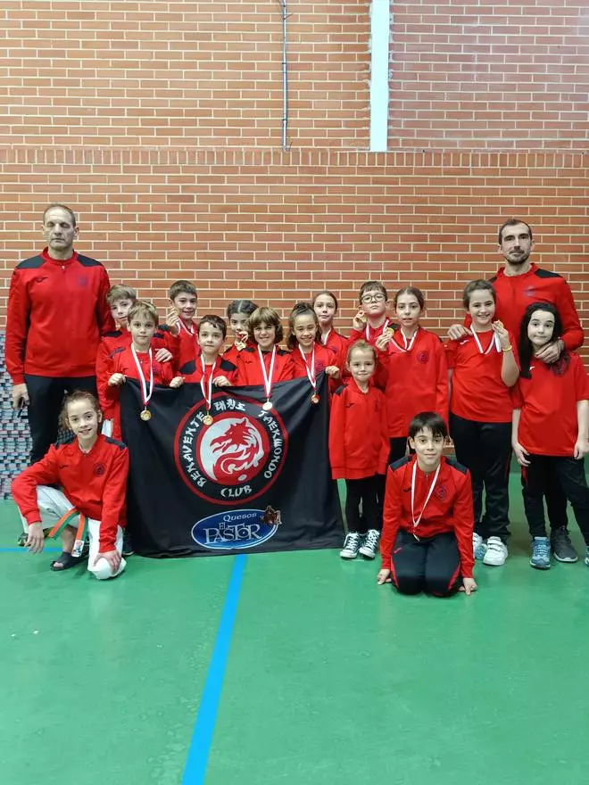 El Taekwondo Benavente, doble campeón de Castilla y León sénior e infantil
