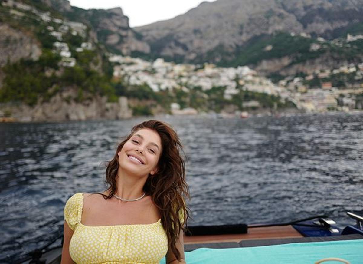 La sonrisa de Camila Morrone, el nuevo amor de DiCaprio