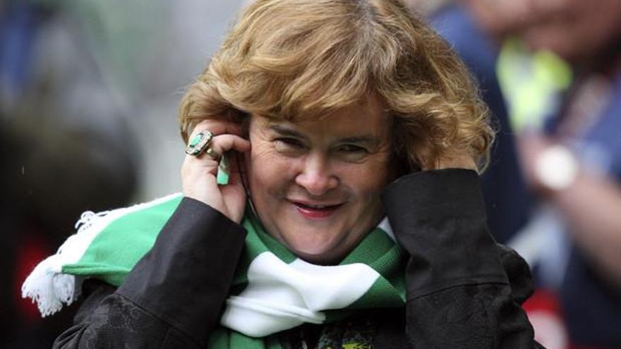 Susan Boyle, agredida física y verbalmente al grito de &quot;vieja, fea y bestia&quot;