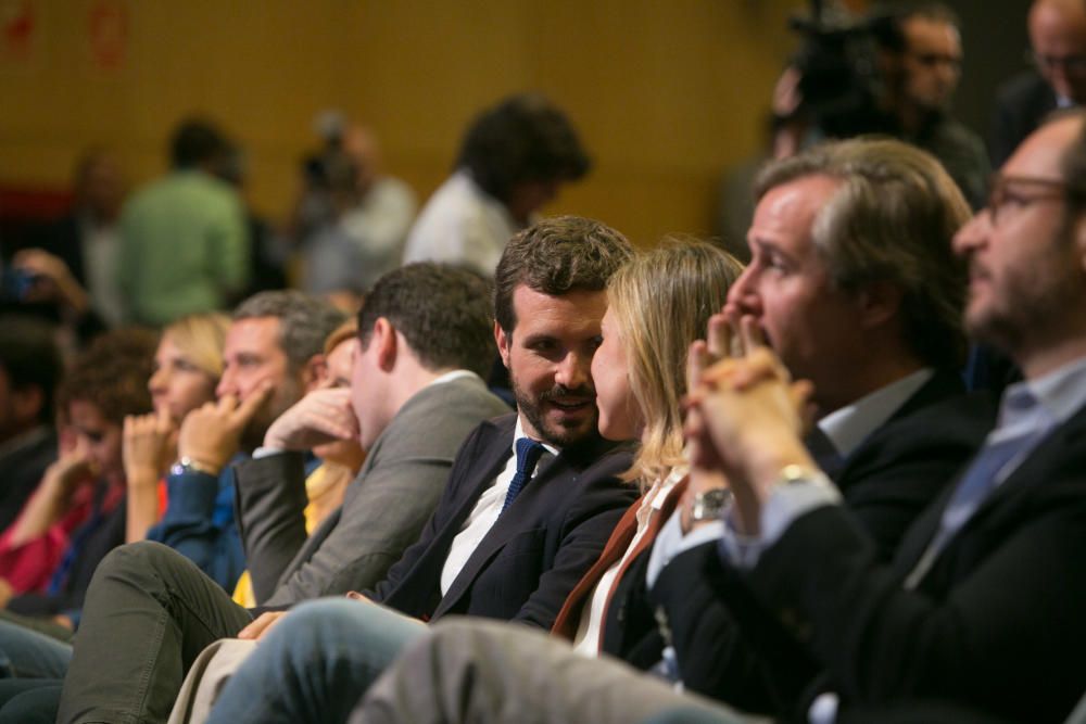 Pablo Casado centra su campaña en la economía durante un acto del PP celebrado en Alicante